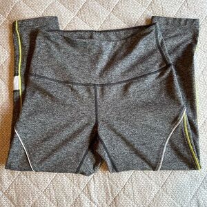 Zella Nordstroms Women Athletic High Rise Heather Gray‎ Capri Leggings Size S